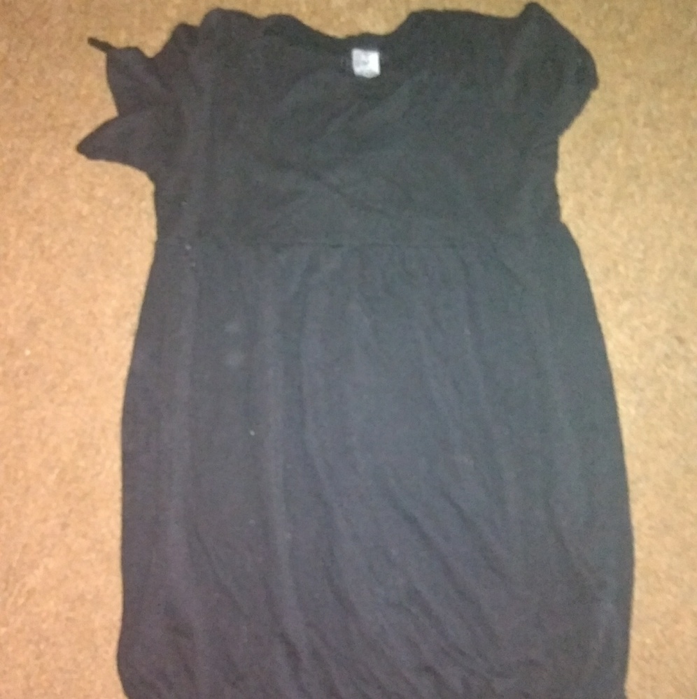 Black short sleeve sweater shirt